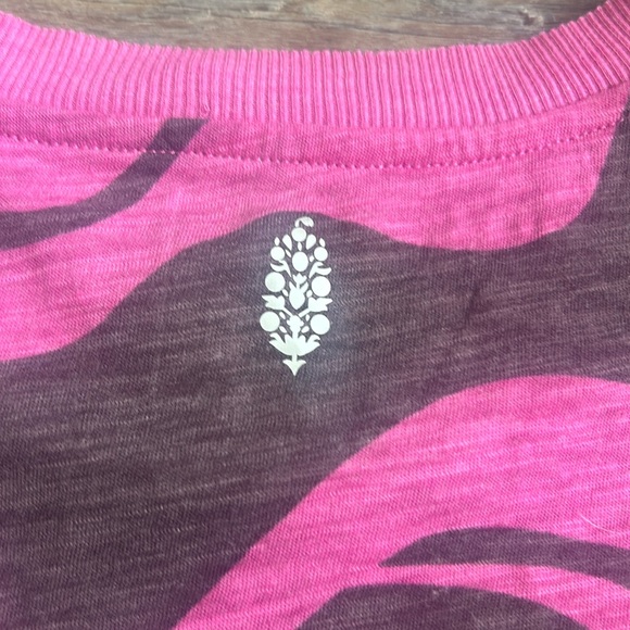 NWT FP Movement Printed Love Tank Waverunner Magenta Large - Picture 10 of 11